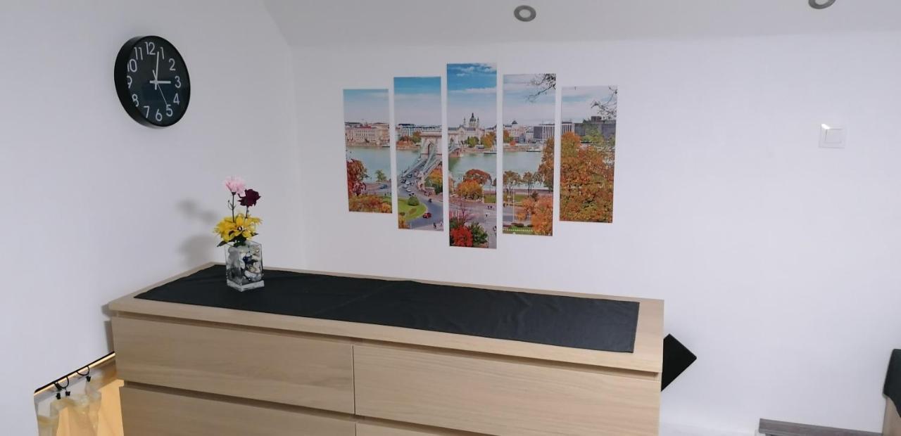 Little-Oasis Apartment บูดาเปสต์ ภายนอก รูปภาพ