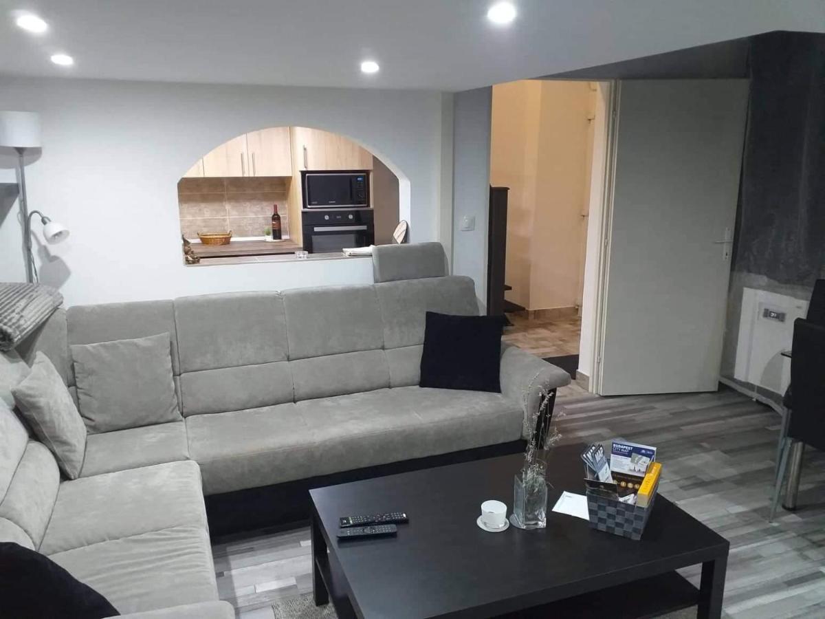 Little-Oasis Apartment บูดาเปสต์ ภายนอก รูปภาพ
