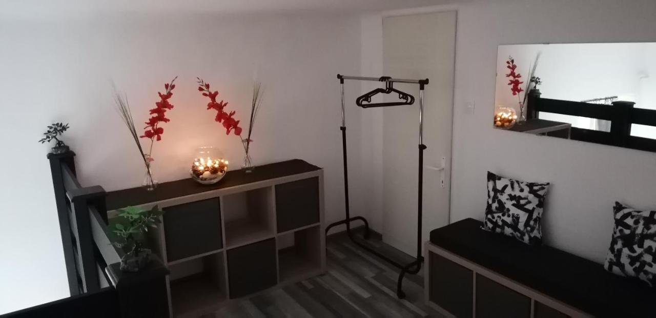 Little-Oasis Apartment บูดาเปสต์ ภายนอก รูปภาพ